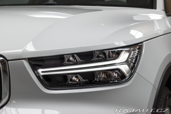 Volvo XC40 T2*REZERVACE* 2021