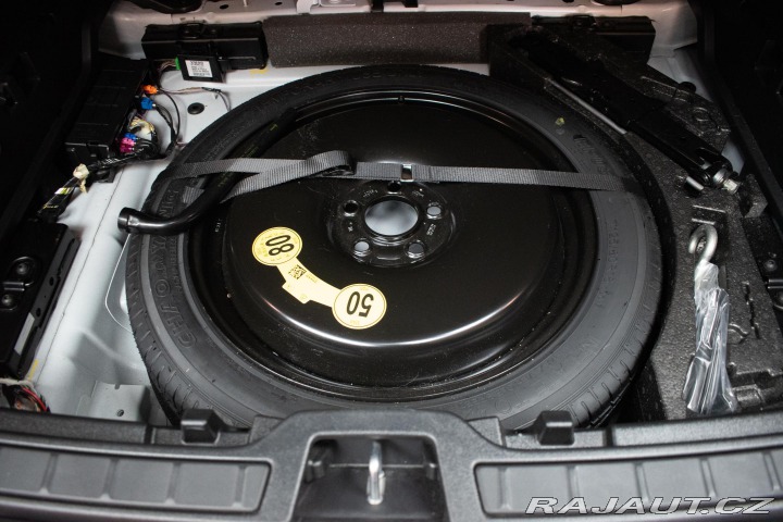 Volvo XC40 T2 MOMENTUM PRO*KAMERA*DP 2021