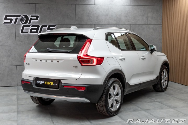 Volvo XC40 T2*REZERVACE* 2021