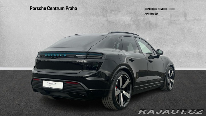 Porsche Macan Turbo 2025