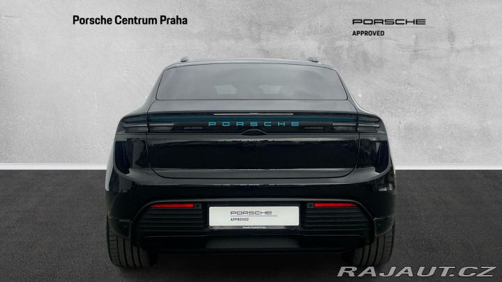 Porsche Macan Turbo 2025