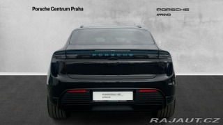 Porsche Macan Turbo 2025