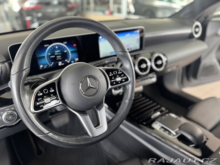 Mercedes-Benz A 200*Aut*120kW*LED*Navi*Ka 2019