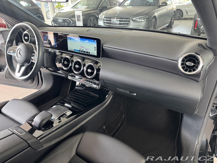Mercedes-Benz A 200*Aut*120kW*LED*REZERVA 2019