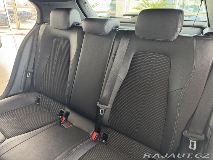 Mercedes-Benz A 200*Aut*120kW*LED*Navi*Ka 2019