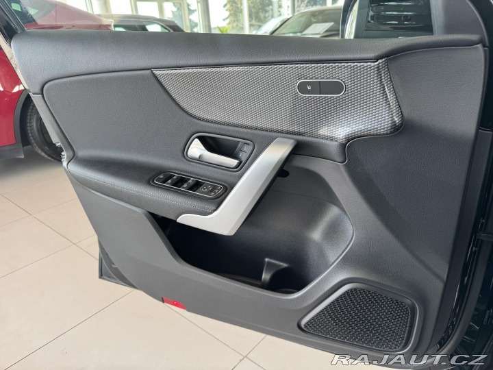 Mercedes-Benz A 200*Aut*120kW*LED*Navi*Ka 2019