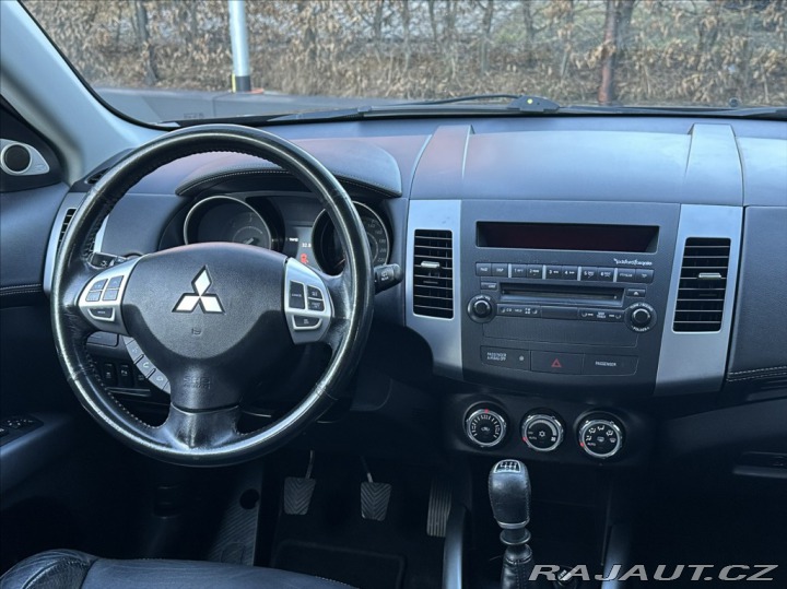 Mitsubishi Outlander 2,2 DI-D 177PS  Instyle-7 2010