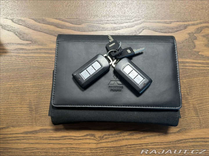 Mitsubishi Outlander 2,2 DI-D 177PS  Instyle-7 2010