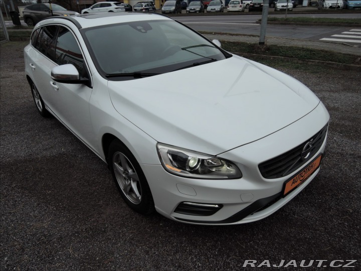 Volvo V60 2,0 D4 R-design 180PS 2014
