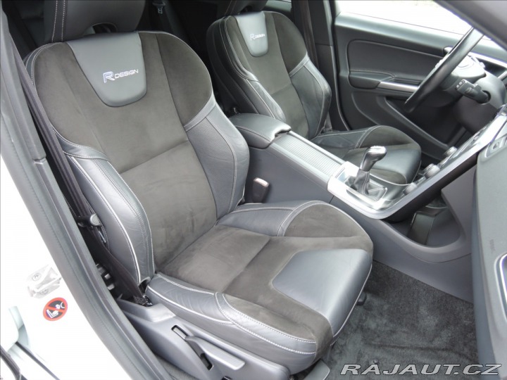 Volvo V60 2,0 D4 R-design 180PS 2014
