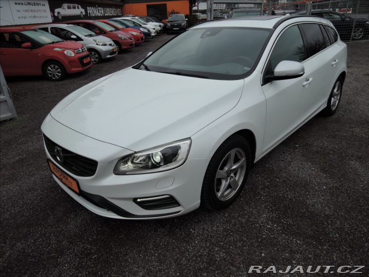 Volvo V60 2,0 D4 R-design 180PS 2014