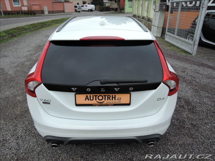 Volvo V60 2,0 D4 R-design 180PS 2014