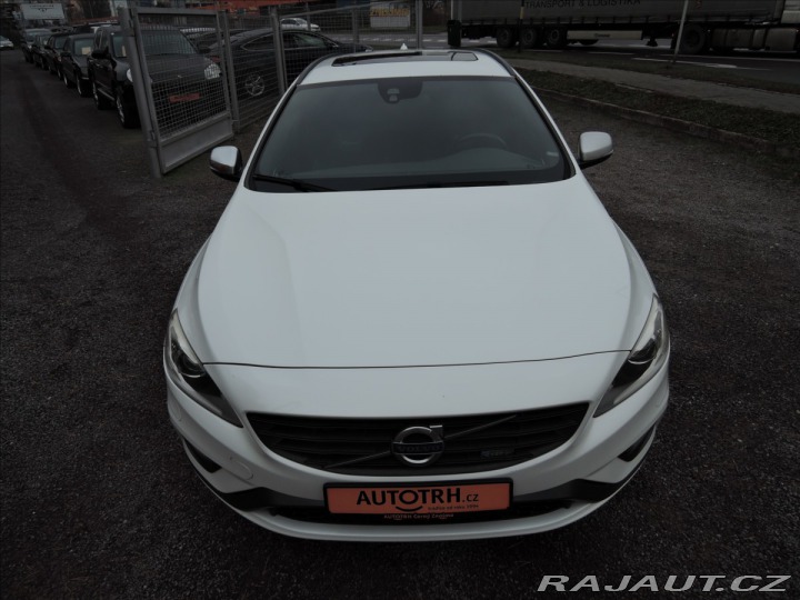 Volvo V60 2,0 D4 R-design 180PS 2014