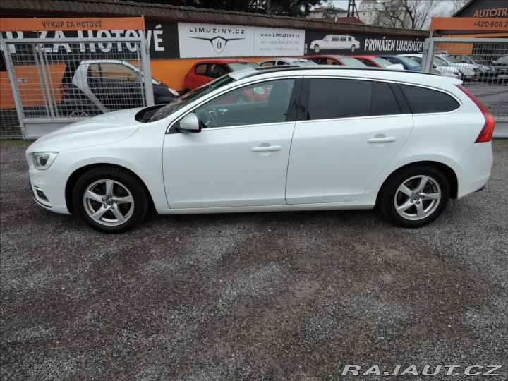 Volvo V60 2,0 D4 R-design 180PS 2014