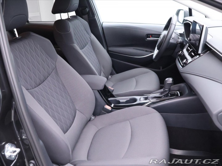 Toyota Corolla 1,5 VVT-i Aut. Comfort CZ 2022