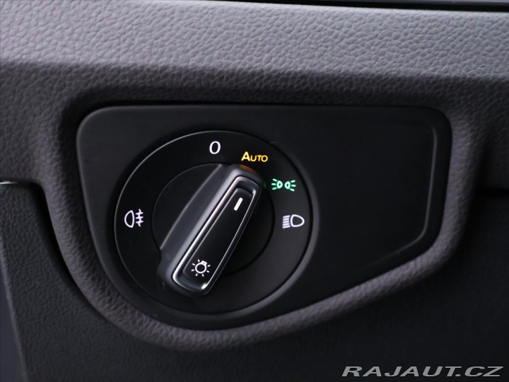 Volkswagen Touran 1,5 TSI 110kW DSG CZ Navi 2021