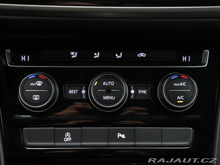 Volkswagen Touran 1,5 TSI 110kW DSG CZ Navi 2021