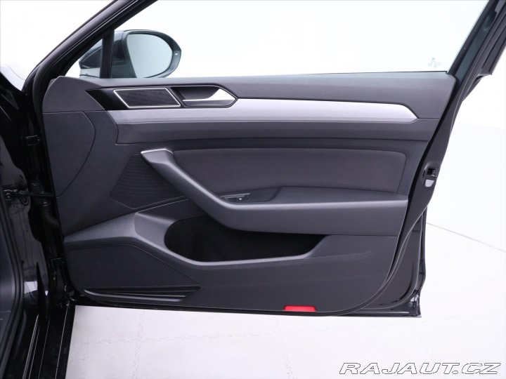 Volkswagen Passat 2,0 TDI 140kW DSG Busines 2019