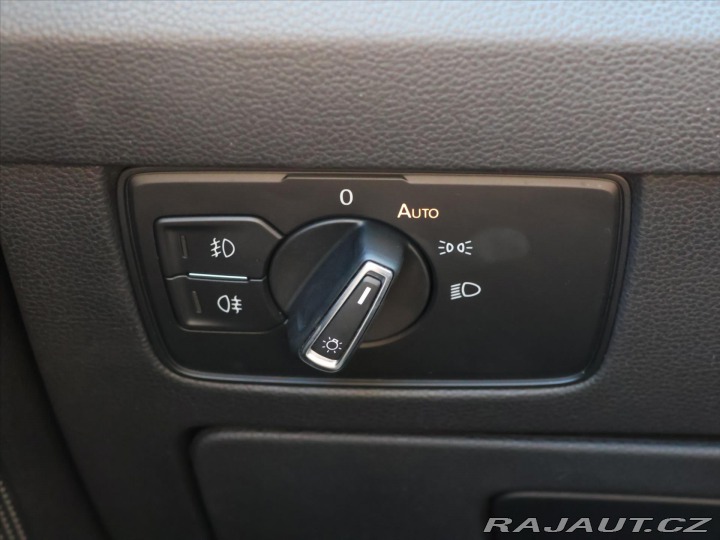 Volkswagen Passat 2,0 TDI 140kW DSG LED Bus 2019