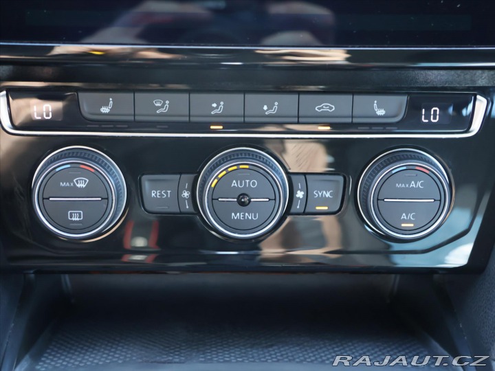 Volkswagen Passat 2,0 TDI 140kW DSG LED Bus 2019