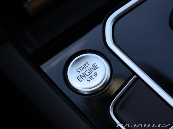 Volkswagen Passat 2,0 TDI 140kW DSG LED Bus 2019