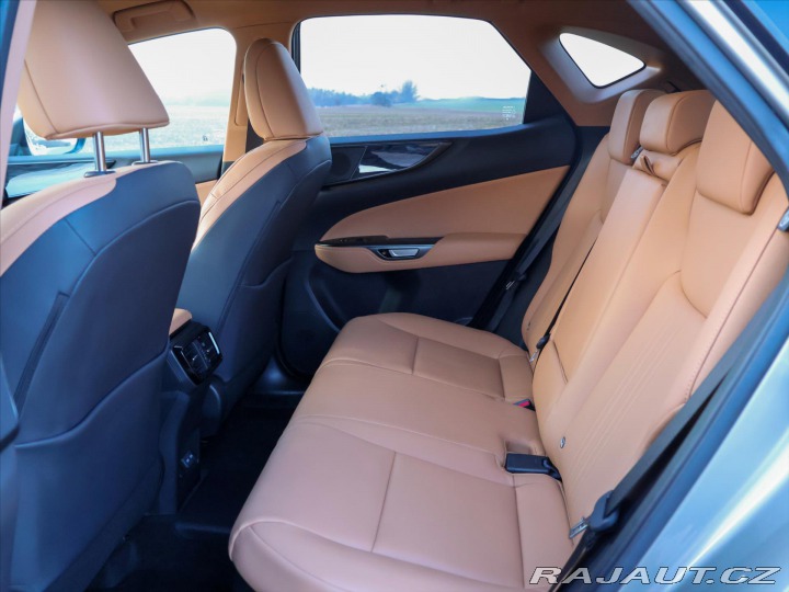 Lexus Ostatní modely NX 450h plus 2,5 4×4 E-FOUR Executive 2023