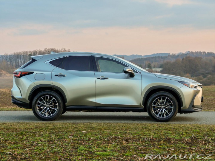 Lexus Ostatní modely NX 450h plus 2,5 4×4 E-FOUR Exective 9 2023