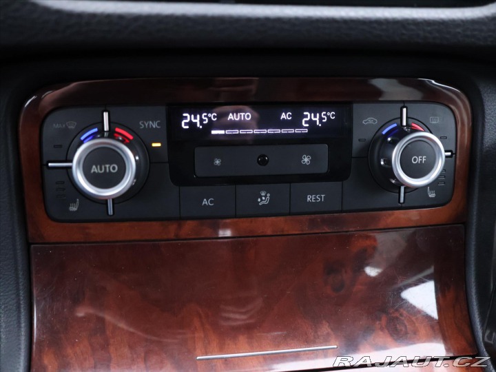 Volkswagen Touareg 3,0 TDI V6 180kW Aut. 4M 2011