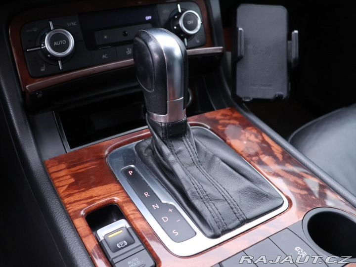 Volkswagen Touareg 3,0 TDI V6 180kW Aut. 4M 2011