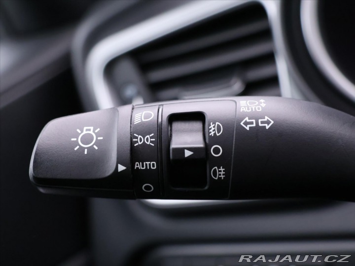 Kia Ceed 1,5 T-GDI 118kW CZ DPH SW 2023