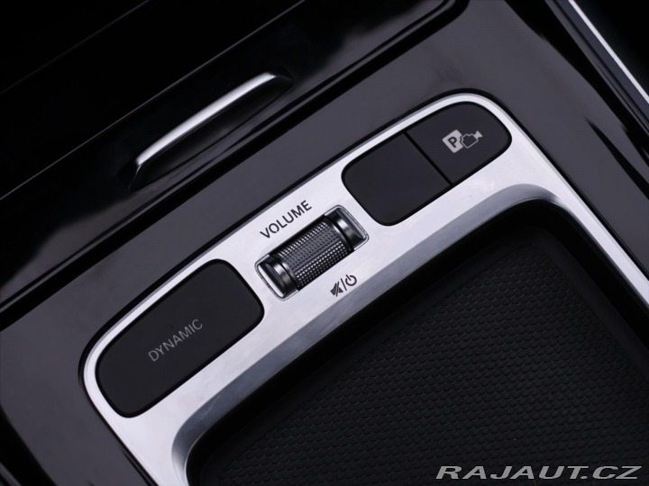 Mercedes-Benz GLA 2,0 250 4Matic A8 165kW 2024