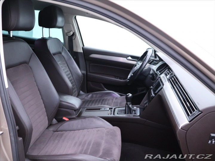 Volkswagen Passat 2,0 TDI 110kW Highline LE 2016