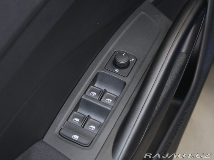 Škoda Fabia 1,0 TSi 70kW Selection 5L 2025