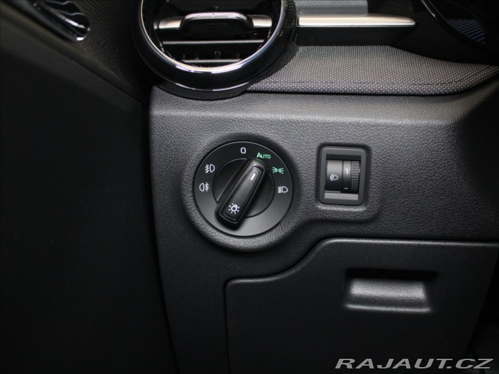 Škoda Fabia 1,0 TSi 70kW Selection 5L 2025