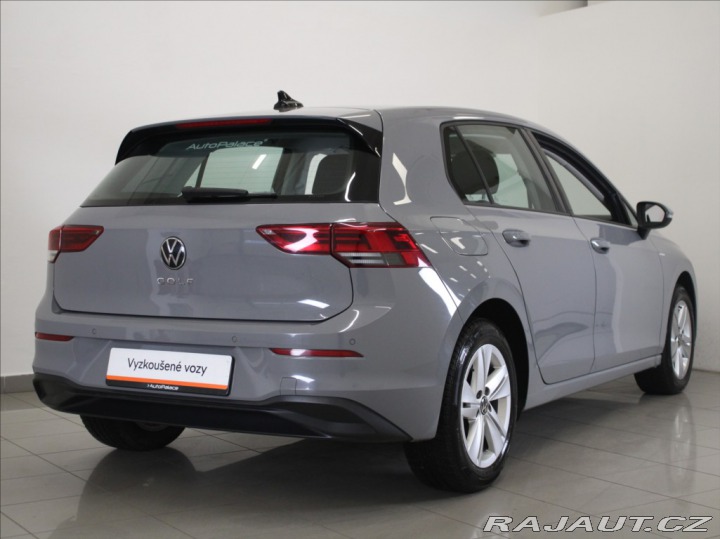 Volkswagen Golf 1,0 TSi 81kW Life ČR 127t 2021