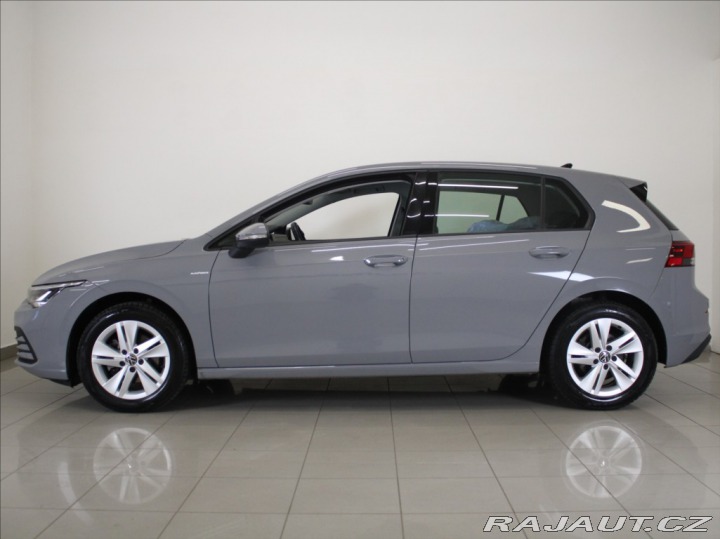 Volkswagen Golf 1,0 TSi 81kW Life ČR 127t 2021