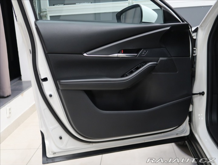 Mazda CX-30 2,0 e-SKYACTIV-G NAVI KAM 2021