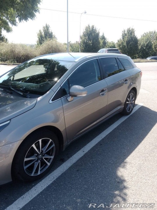 Toyota Avensis 2,0   Prodám 2015