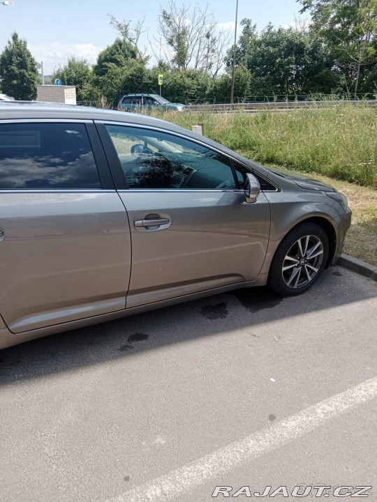 Toyota Avensis 2,0   Prodám 2015