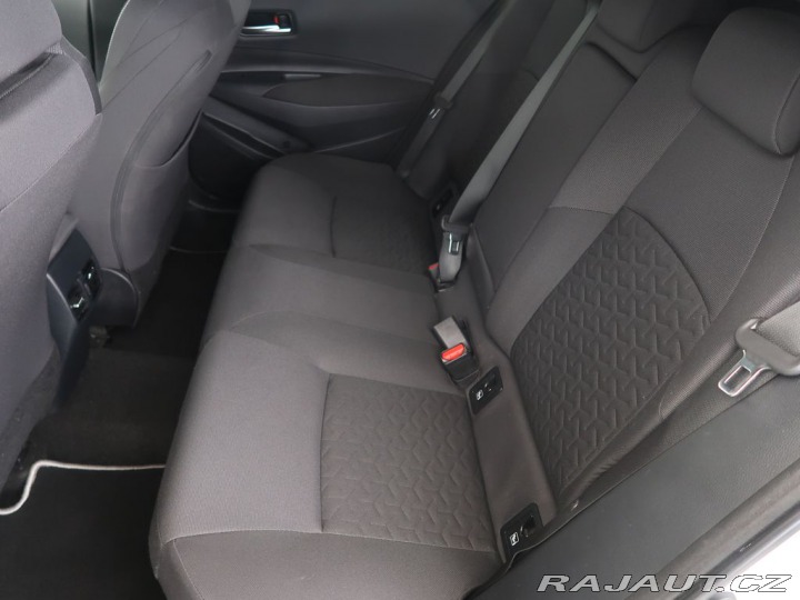 Toyota Corolla 1.8Hybrid,CZ,1Maj,Comfort 2021