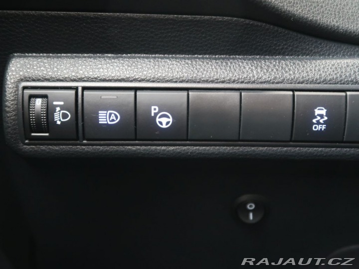 Toyota Corolla 1.8Hybrid,CZ,1Maj,Comfort 2021