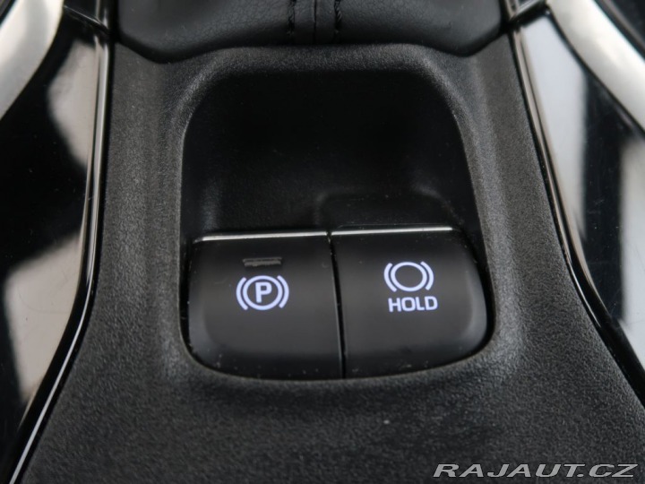 Toyota Corolla 1.8Hybrid,CZ,1Maj,Comfort 2021