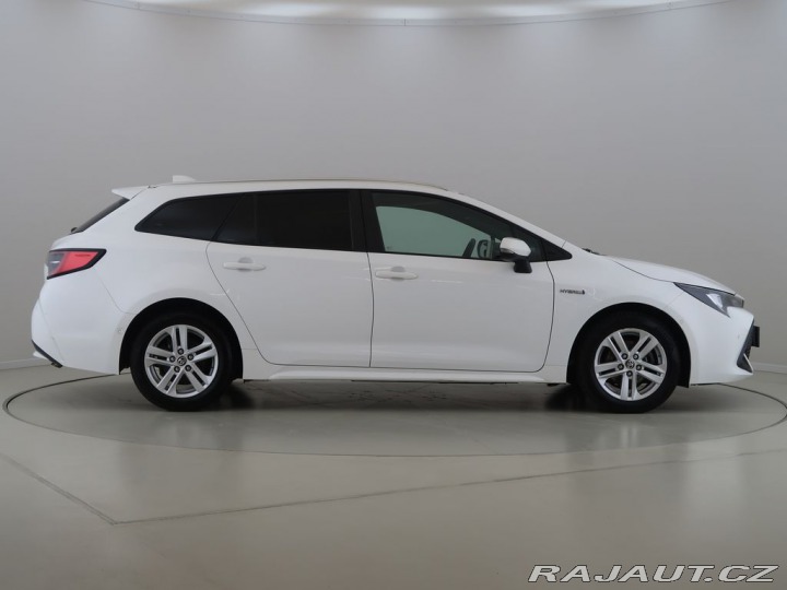 Toyota Corolla 1.8Hybrid,CZ,1Maj,Comfort 2021