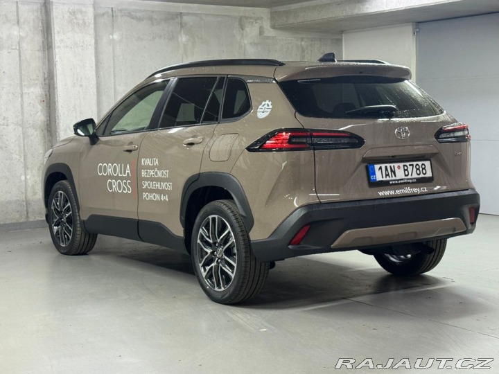 Toyota Corolla Cross STYLE 1.8 Hybrid (140 k) 1800