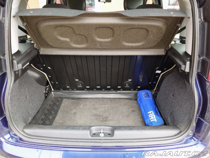 Fiat Panda 1.2 BENZÍN 51kW REZERVACE 2015