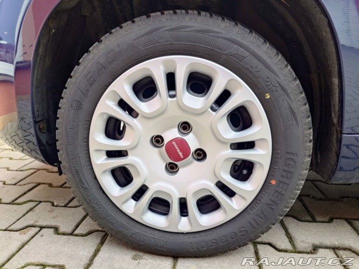 Fiat Panda 1.2 BENZÍN 51kW REZERVACE 2015