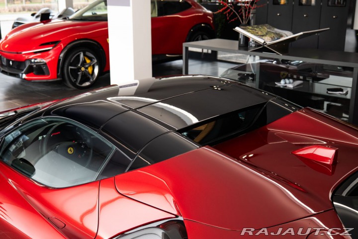 Ferrari SF90 Spider 2025