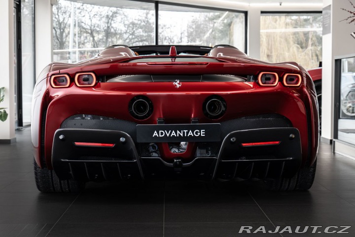 Ferrari SF90 Spider 2025