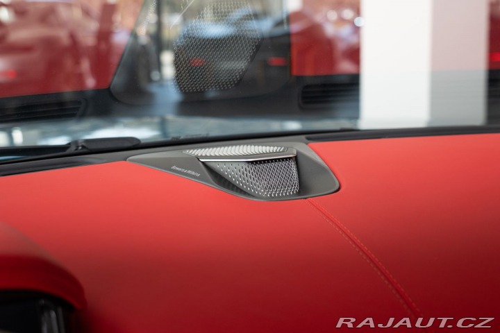 Aston Martin DB12 Volante 2024