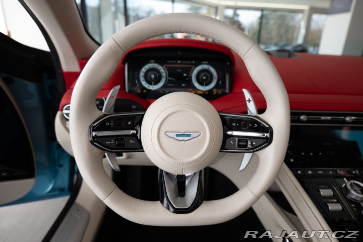 Aston Martin DB12 Volante 2024